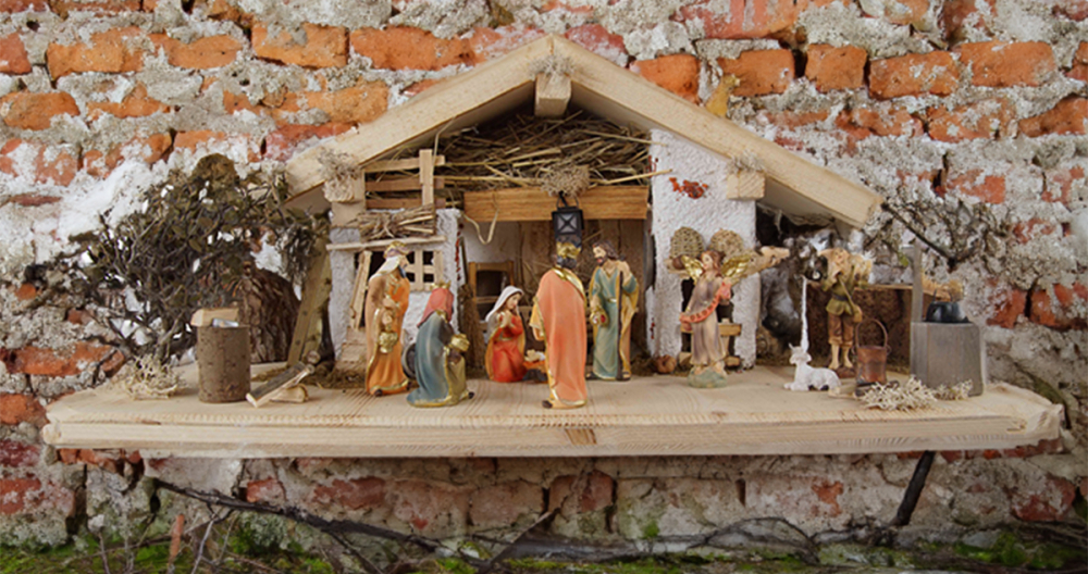 Wundervolle Weihnachtskrippe Kainsbach inkl. 12-tlg. Krippenfiguren Set K 650-9, Maße: ca. 58 x 25 x 25 cm